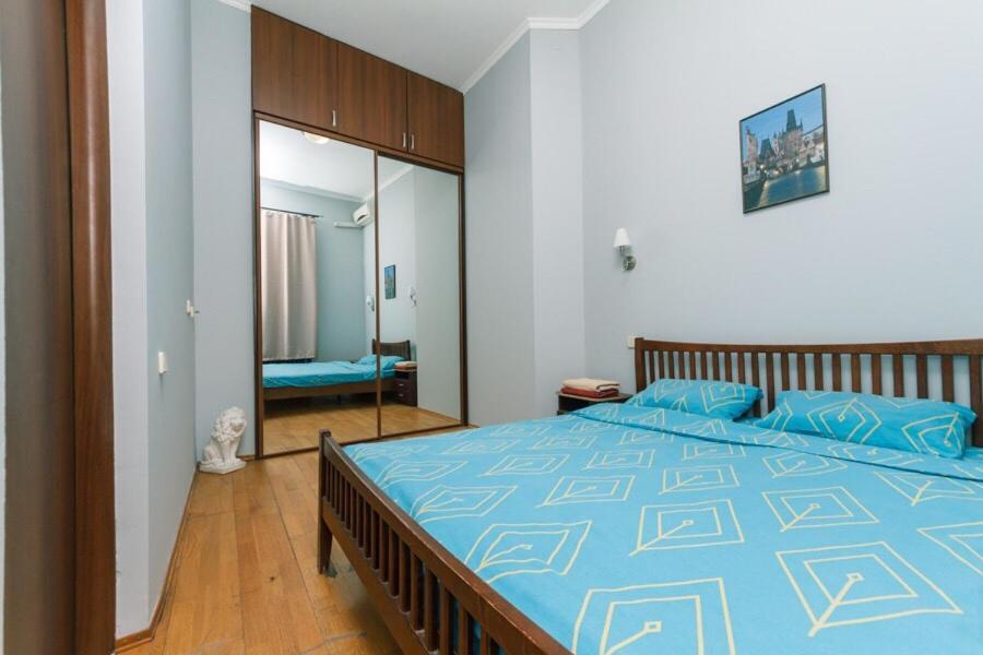 Apartments In Center Metro Olimpiyskay Velyka Vaselkivska Street キエフ エクステリア 写真
